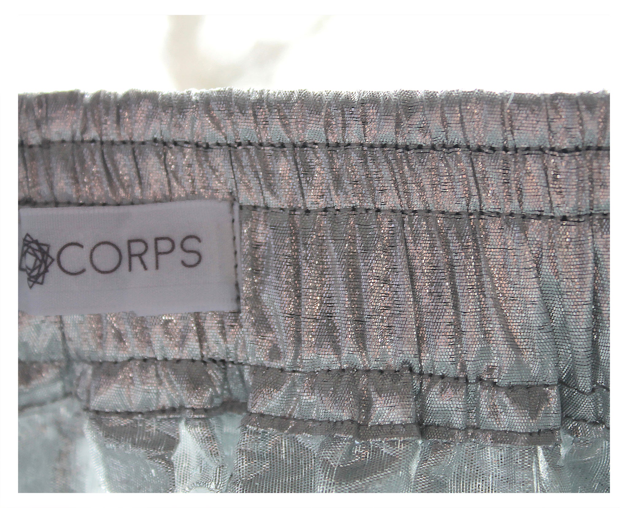 METALLIC SILVER LAME PLEATED SKIRT