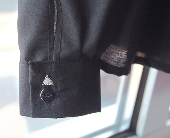 Shirt with basquine & embroidered collar