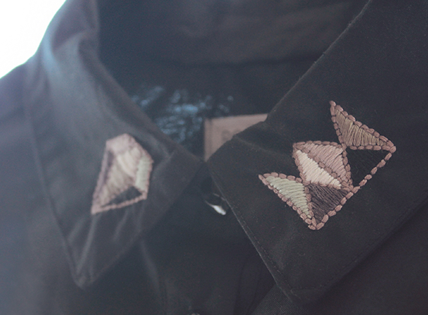 Shirt with basquine & embroidered collar
