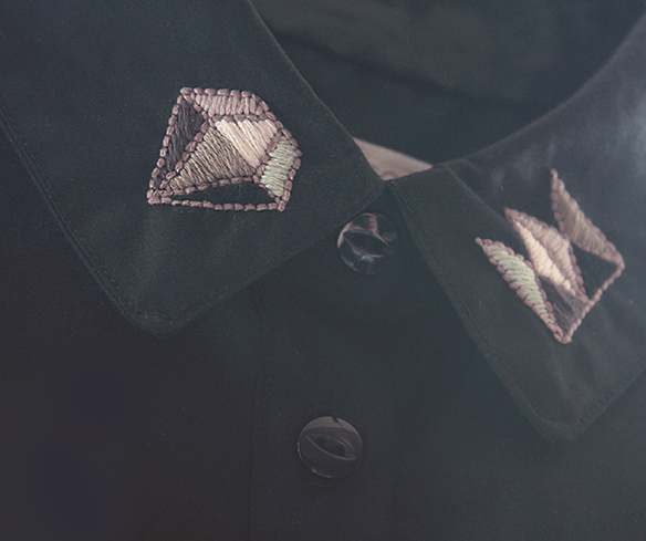 Shirt with basquine & embroidered collar