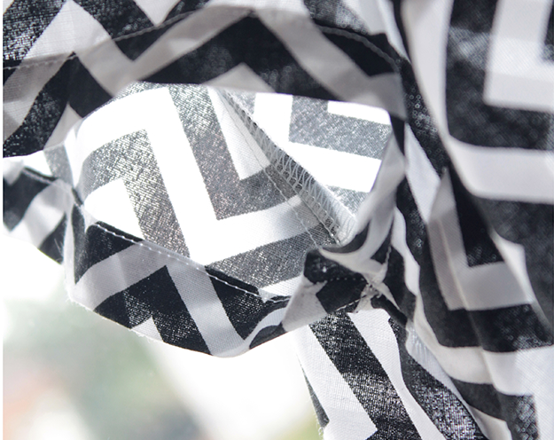 Zig zag printed tunic top