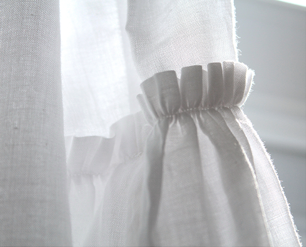 Cotton lolita dress with gathering on sleeves and open back